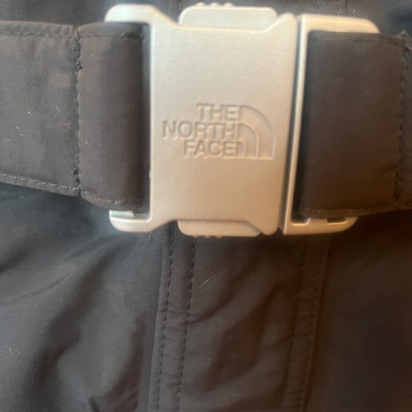 THE NORTH FACE Girl's Down Filled 550 Hooded Jacket - Picture 7 of 10